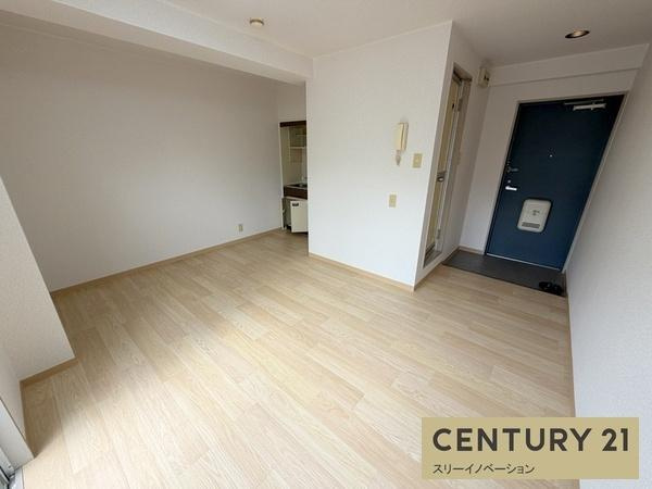 大阪市港区築港３丁目の賃貸マンションの居間・リビング