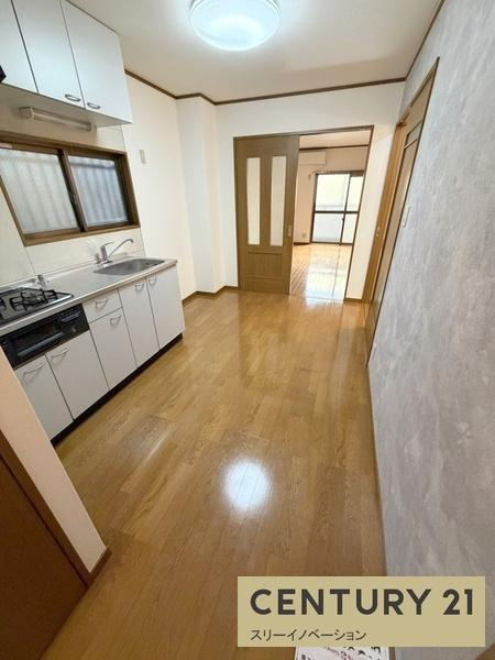 大阪市港区築港３丁目の賃貸マンションのキッチン|★玄関から見た室内全体★
