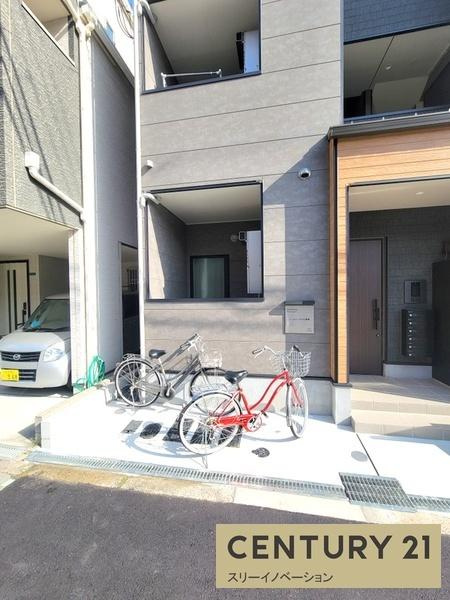 ハーモニーテラス港晴の駐車場