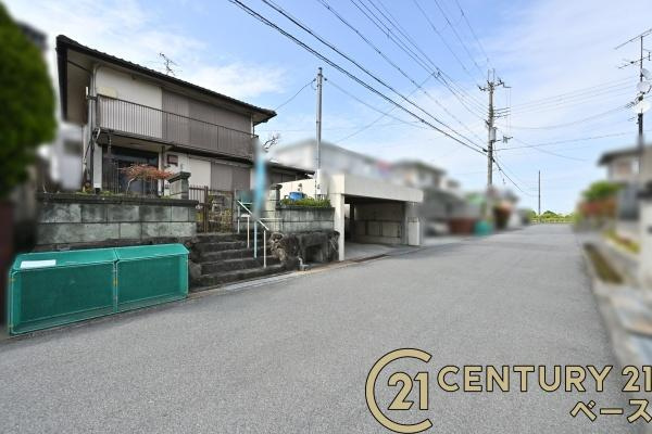 北葛城郡上牧町桜ケ丘１丁目　一戸建の前面道路含む現地写真|■現地撮影写真■落ち着いた雰囲気の閑静な立地です！