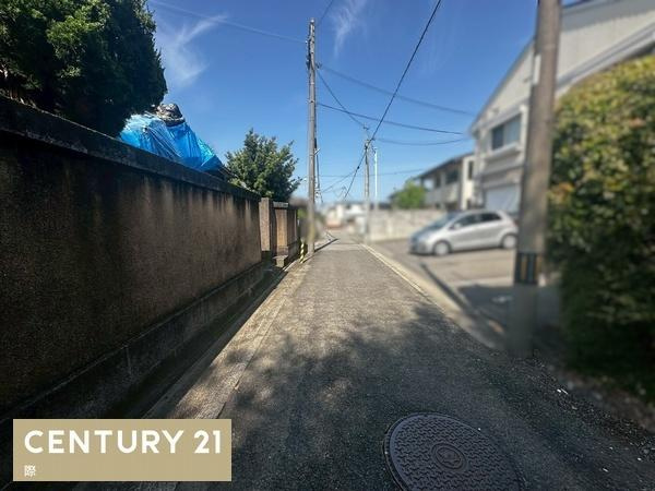 和歌山市宇須2丁目　土地の前面道路含む現地写真