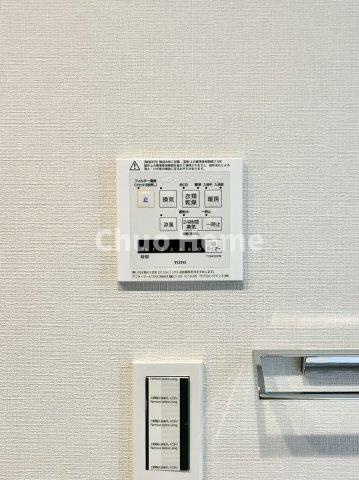 ライオンズステージ門前仲町冬木の浴室|【浴室乾燥機】暖房・冷風・換気・乾燥が可能です。毎日を快適に過ごせるうれしい機能が揃っています。雨の日の洗濯物も安心です。