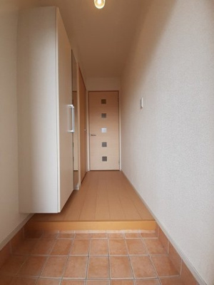 【玄関】 | リベルタＢ