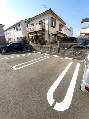 ロゼアンの駐車場