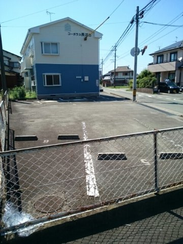 コーポラス長浜（Ｂ）の駐車場