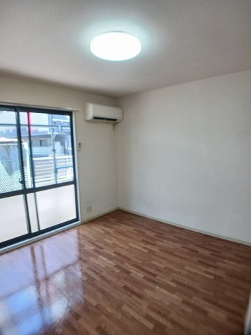 グリーンプラザ市場Ⅱの内装