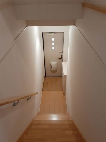 ハイグレイス３番館の玄関
