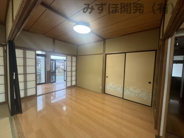 天童市中里１丁目7-27の洋室|１階　洋室６帖