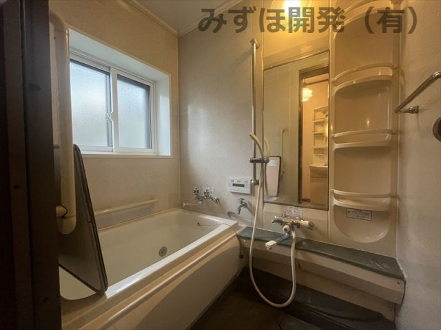 天童市中里１丁目7-27の浴室