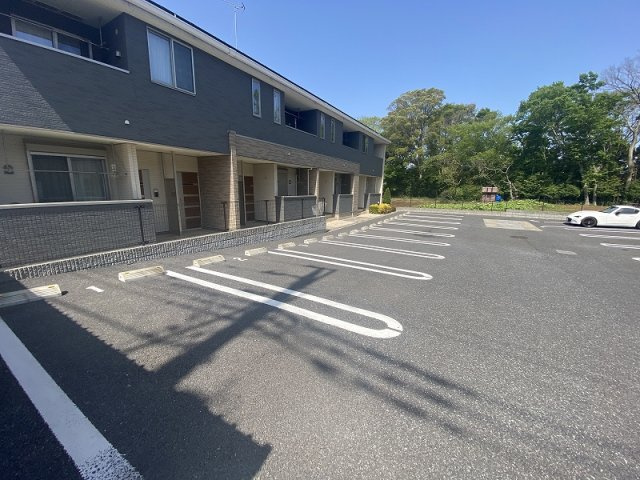 サニーハウスの駐車場