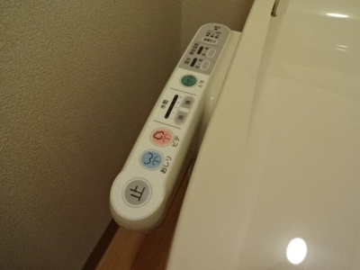 【トイレ】 | シャインヒルズⅢ | 温水暖房便座機能付