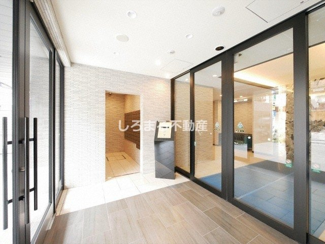 プレサンス谷町九丁目ディセオのロビー
