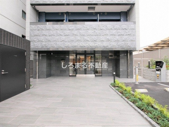 プレサンス谷町九丁目ディセオのエントランス