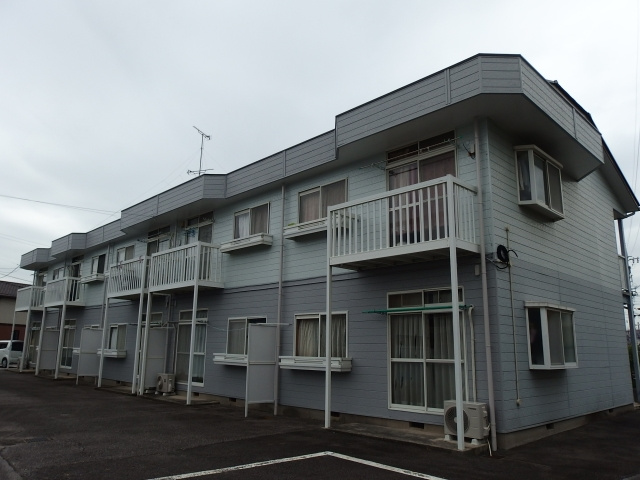 ウッディハウス岩瀬の外観