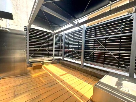 足代２丁目住宅付店舗戸建のバルコニー
