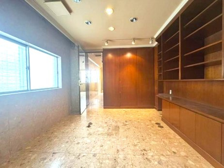 足代２丁目住宅付店舗戸建の内装