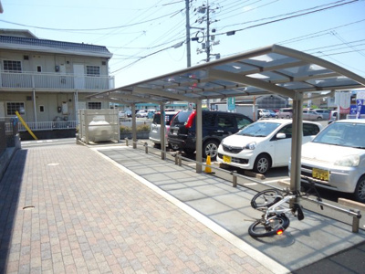 【その他共用部分】 | 西深津ハイツ C棟 | 屋根付き駐輪場