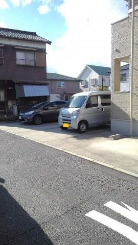 Ｃａｌｍｅ．Ｔの駐車場