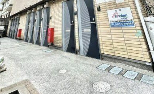 GALLERIA 江古田のエントランス