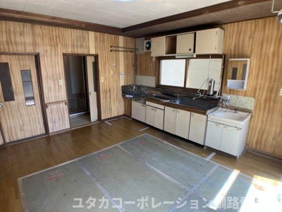 【居間・リビング】 | 緑ケ岡6丁目42-61売家 | 自分好みにカスタマイズしたくなる、趣あるダイニング☆