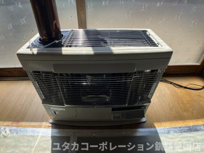 【設備】 | 緑ケ岡6丁目42-61売家 | 冬も暖かくパワフルなFF式ストーブ完備！寒い季節も快適に☆
