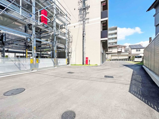 S-RESIDENCE尾頭橋beauteの駐車場
