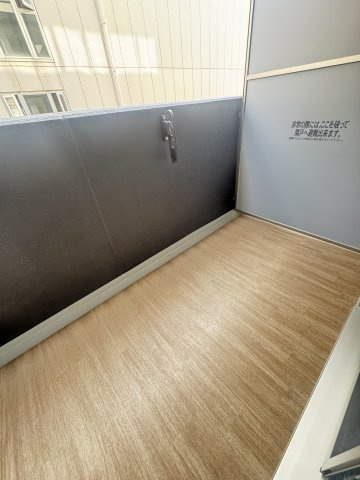 プレサンス神戸水木通ルミエスのバルコニー
