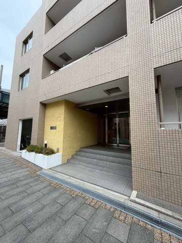 甲南山手ミオのエントランス
