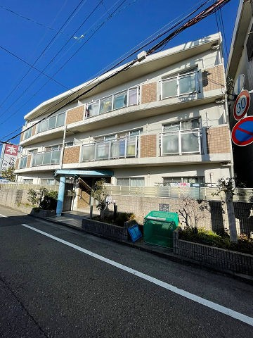 西宮市伏原町のアパート