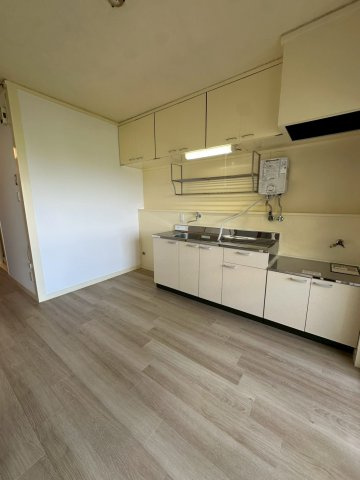 住吉台東住宅3号棟の居間・リビング