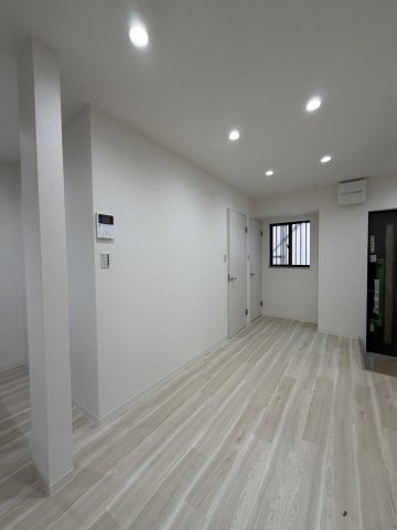 船大工町テラスハウスの居間・リビング