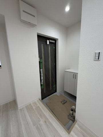 船大工町テラスハウスの玄関