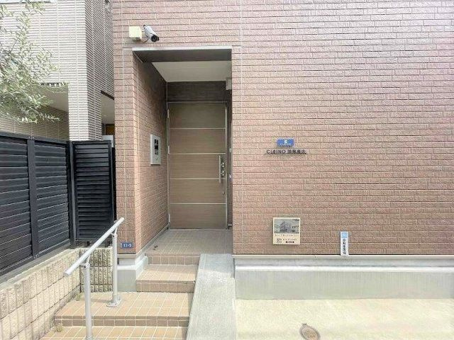 クレイノ笹塚南山のエントランス