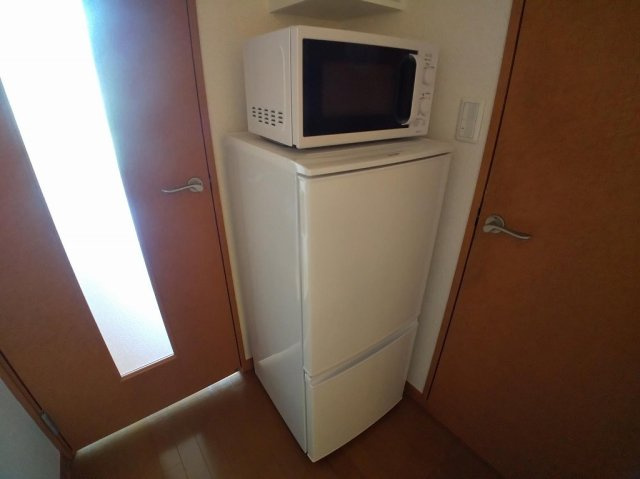 レオパレスルート１２２のその他|レンジと冷蔵庫