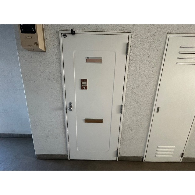 三ツ和マンションの玄関|ゆったりとした玄関です