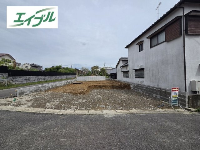 小牧市大字本庄　新築戸建の外観|北西角地。コンビニ・公園近く。