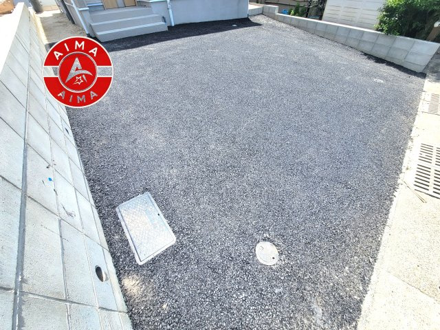 福岡市早良区梅林7丁目第6-4棟（1号棟）の外観|広々した駐車場になります。