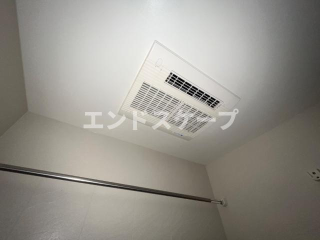 ヒーリングカーサＡの設備|浴室乾燥機
高崎、前橋のお部屋探しはエンドスケープまで！お客様の理想お聞かせ下さい♪