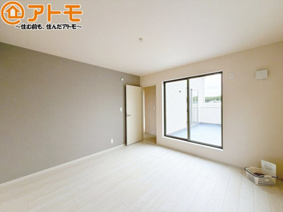 【寝室】 | 清水区三保松原町22期　新築戸建　4号棟 | アクセントクロスが印象的なお部屋です。お気に入りの家具に囲まれてゆったり過ごしたいですね♪