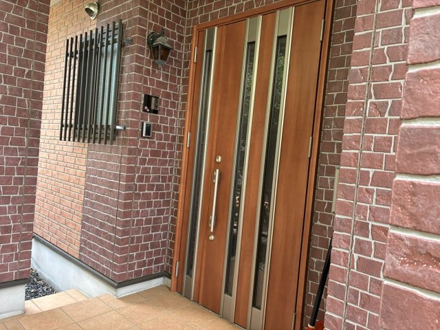 敦賀市岡山中古住宅の玄関