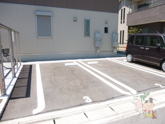 カーサフェリオの駐車場