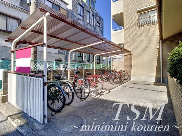 サンファーストウエダのその他共用部分|敷地内駐輪場