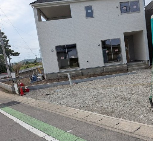 CRADLE GARDEN吉井町小暮の駐車場