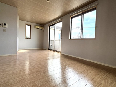 【居間・リビング】 | Ｃａｓａ　Ｂｒｏｔｅ　Ａ棟 | LDK14.7帖
