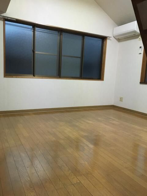 町田市成瀬６丁目のアパートの居間・リビング