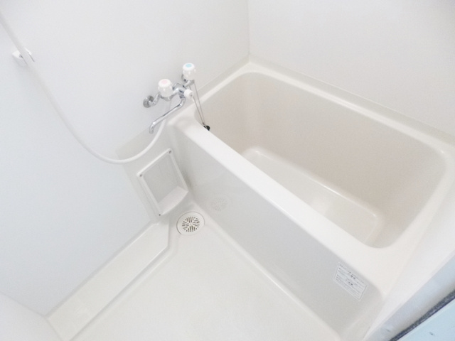北区滝野川５丁目の賃貸マンションの浴室|清潔感のあるお風呂です