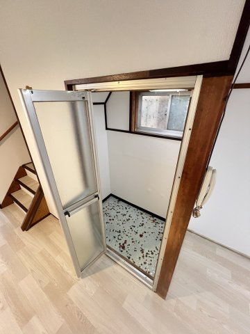 新田3丁目貸家の収納
