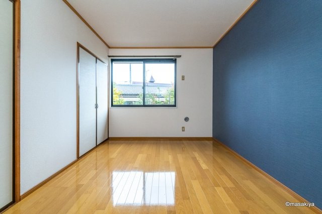 サン・ドエルの洋室|室内の写真は同じ建物内の別のお部屋のものです。
