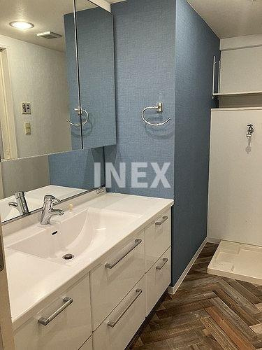 横浜市戸塚区戸塚町の賃貸マンションの洗面所