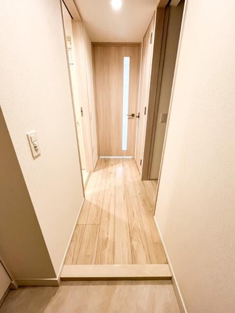 ドゥーエ王子神谷の玄関
